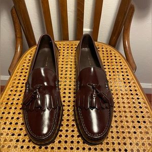 Zara Burgundy Tassel Loafers. Men’s size 42 (9 US). Like new.